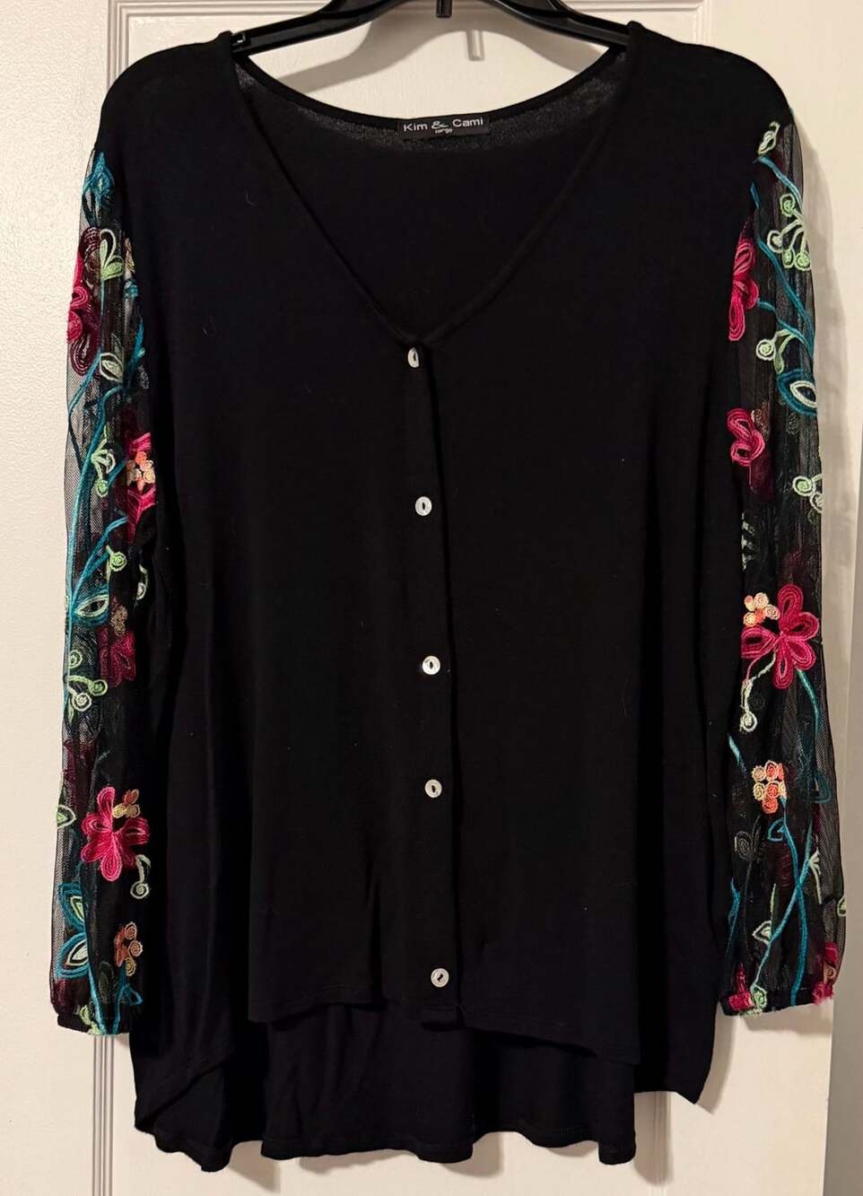 Kim & Cami Button Up Blouse Size Large Black Floral Embroidered Mesh Sleeve